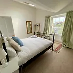Bohemian Family With Gorgeous Garden Casa vacanze Bristol